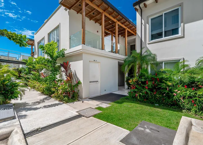 Ocean-view Condo, Shared Infinity Pool * Tamarindo